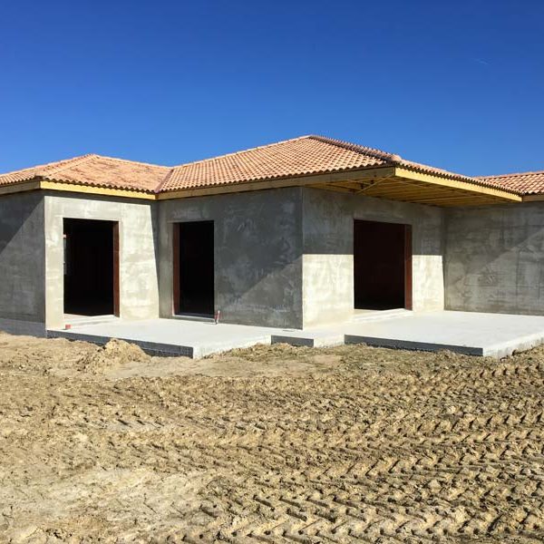 Guiet Construction, maçonnerie générale au Château d'Olonne - aménagement de terrasse en béton